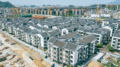 前期物业服务合同的终止时间是什么时候