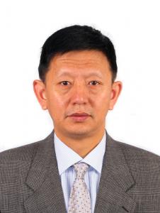李伟