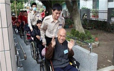 老人监护人证明怎么开