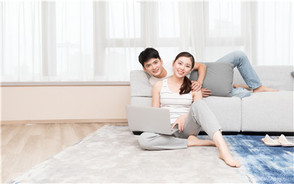 男女在结婚前同居是否违法?