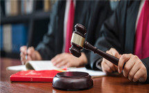 刑事案件谁委托辩护人