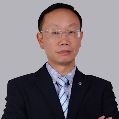 李光伟